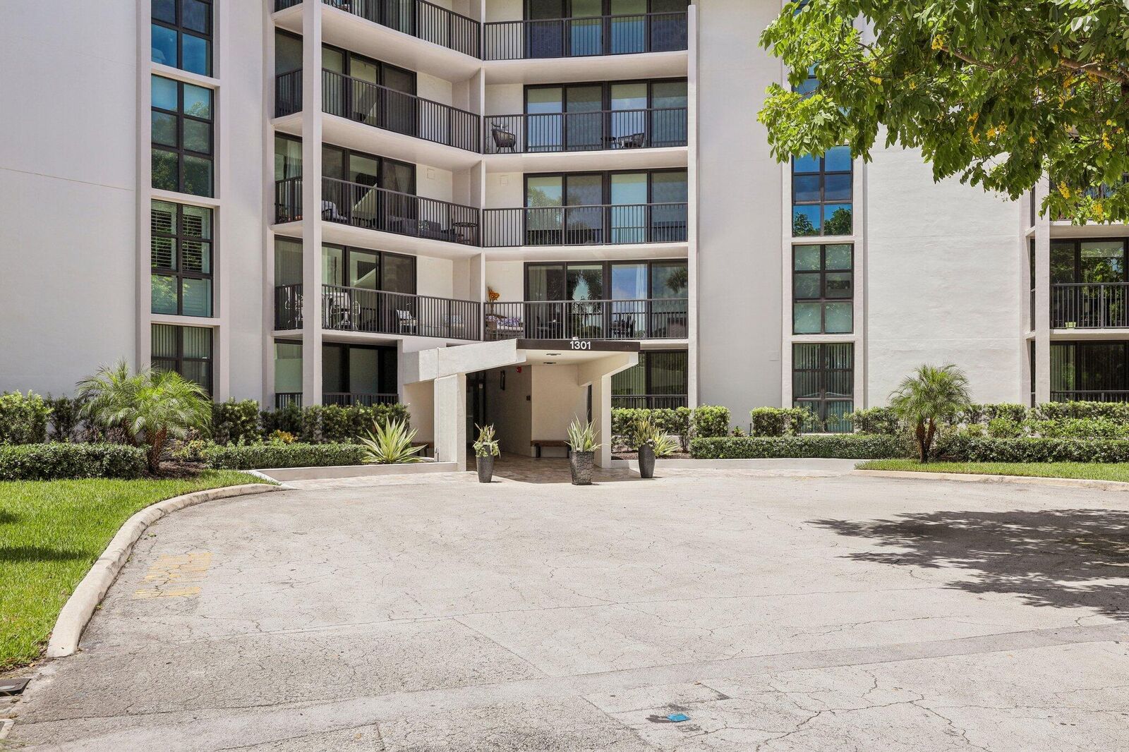 Property Photo: 1301 River Reach Drive 119 FL 33315