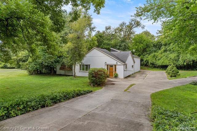 Property Photo: 28405 Alycekay Street MI 48334