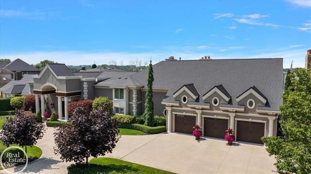 Property Photo:  38371 Huron Pointe Drive  MI 48045 