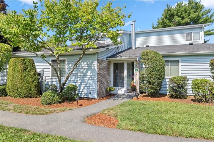 755 Williamsburg Circle  Warwick RI 02886 photo