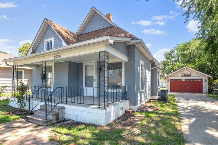 Property Photo: 1534 S Main St KS 67213
