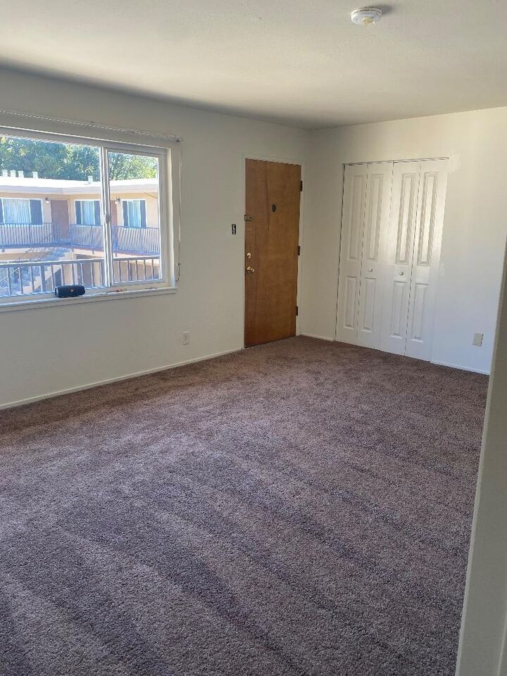 Property Photo:  1415 El Camino Real 11  CA 94010 