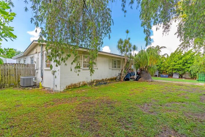 Property Photo: 15022 SW 297th Ter FL 33033