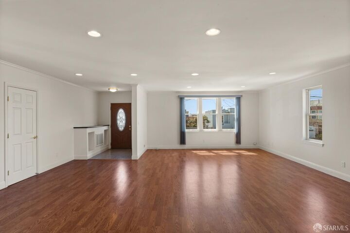 Property Photo: 4108 Moraga Street CA 94122