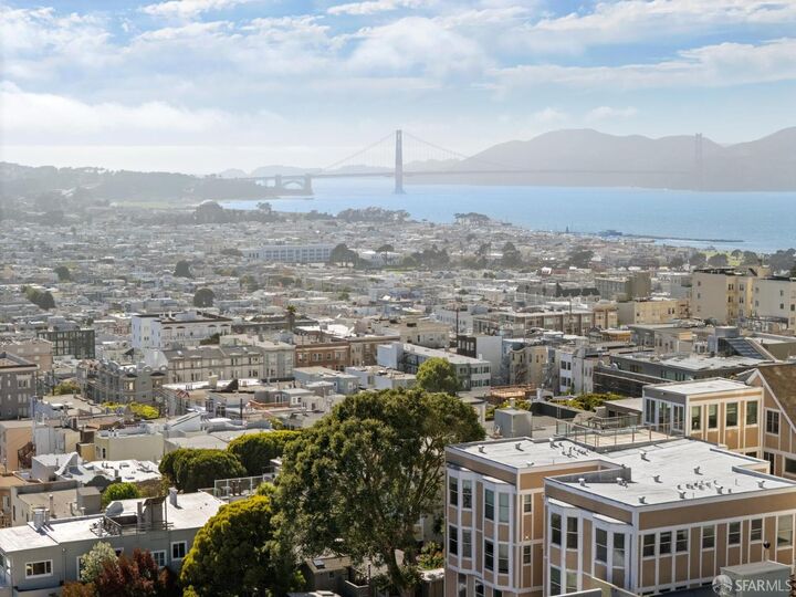 1162 Vallejo Street  San Francisco CA 94109 photo