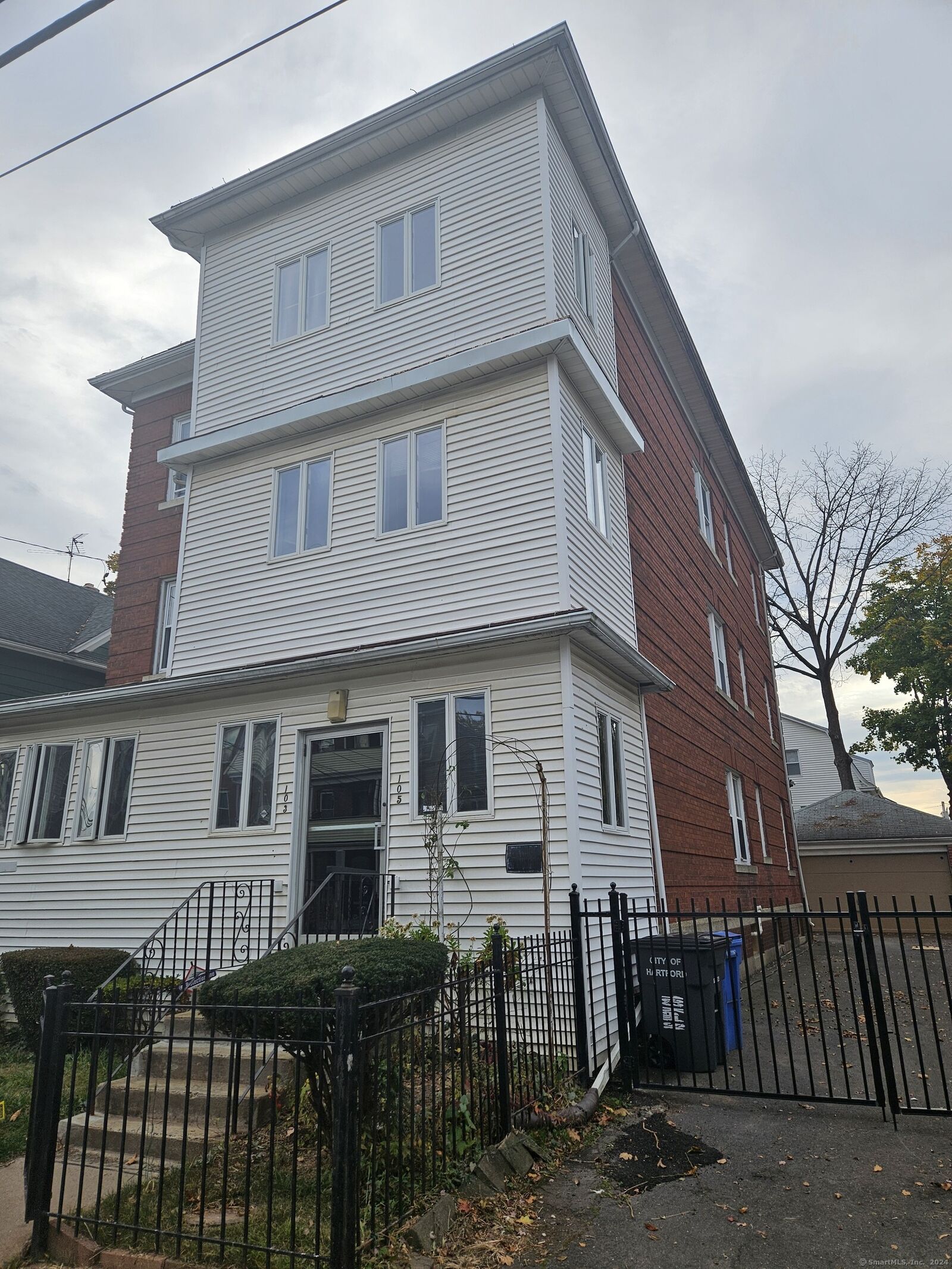 Property Photo: 103 Kent Street CT 06112