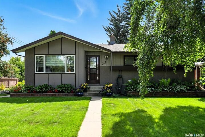 22 Cantlon Crescent  Saskatoon SK S7J 2T3 photo