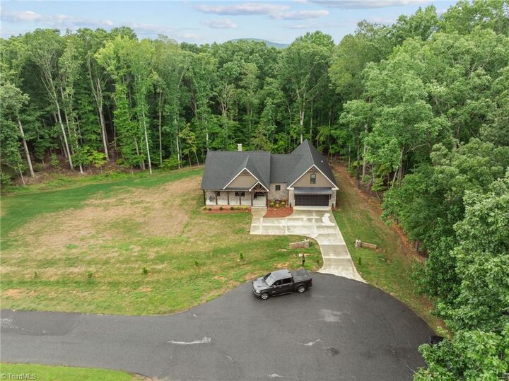 Property Photo: 2589 Northmont Lake Drive NC 27205