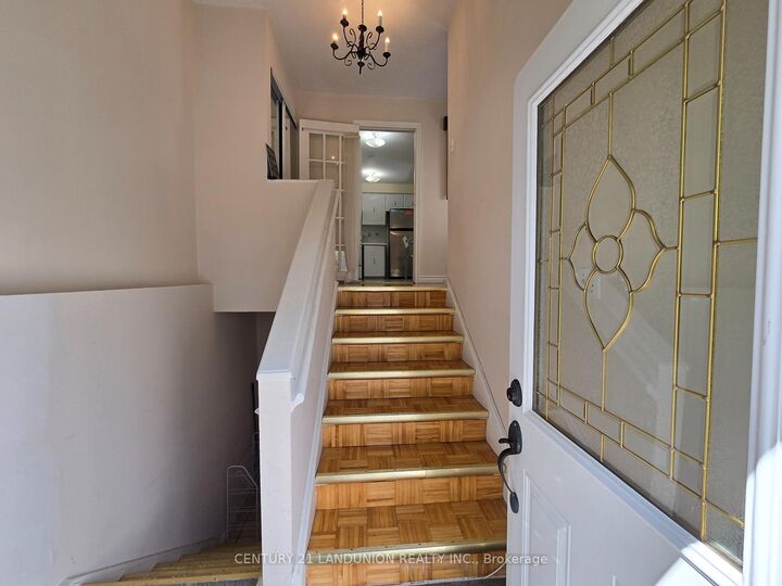 Property Photo: 56 Tuscarora Drive Main Floor ON M2H 2K3
