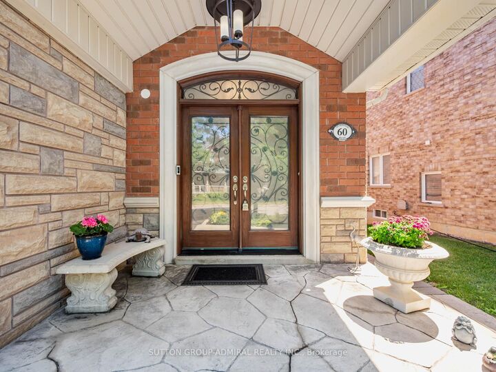 Photo de la propriété:  60 Starwood Road  ON L4J 9C9 