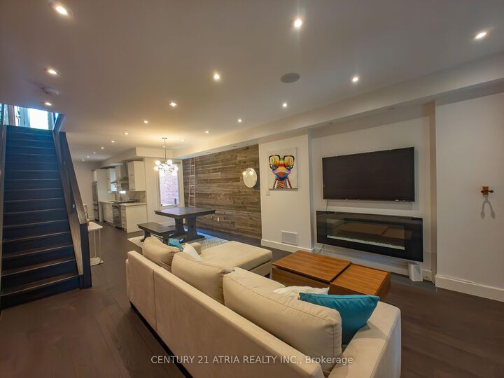 329A Clinton Street  Toronto ON M6G 2Y7 photo