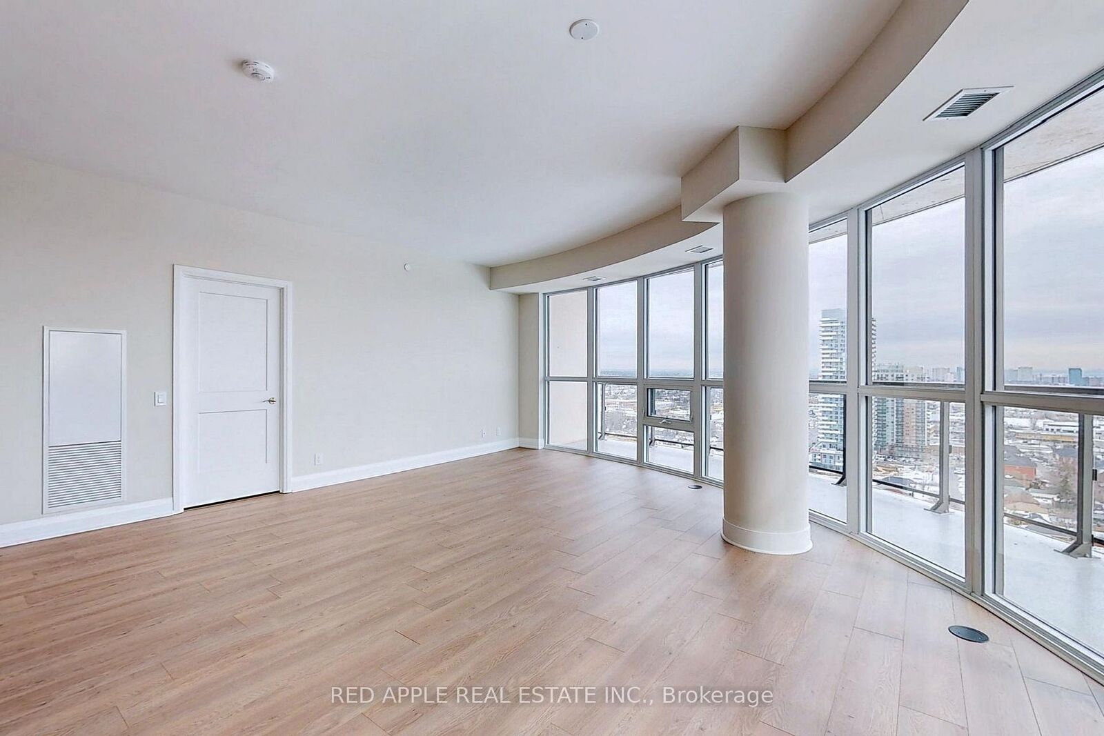 Property Photo: 15 Lynch Street 2203 ON L6W 2Z8