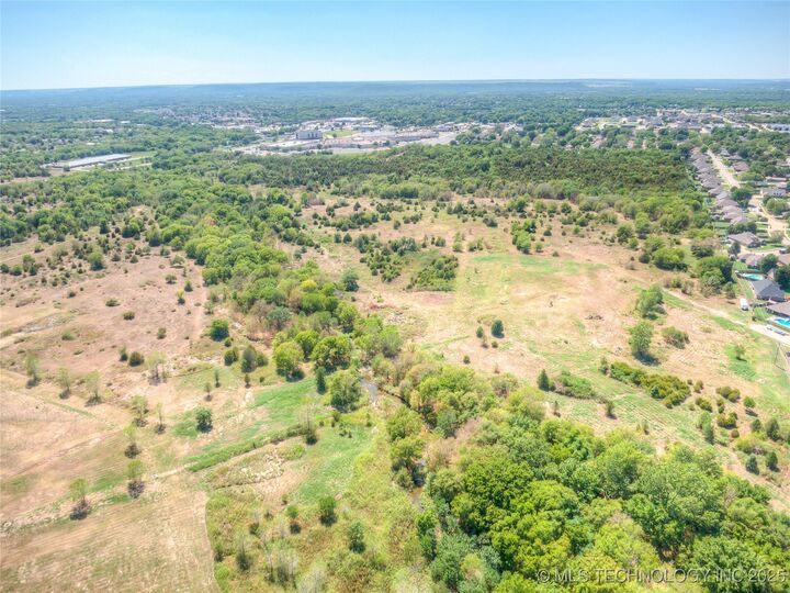 Property Photo:  1 SE Barnett Avenue  OK 74006 