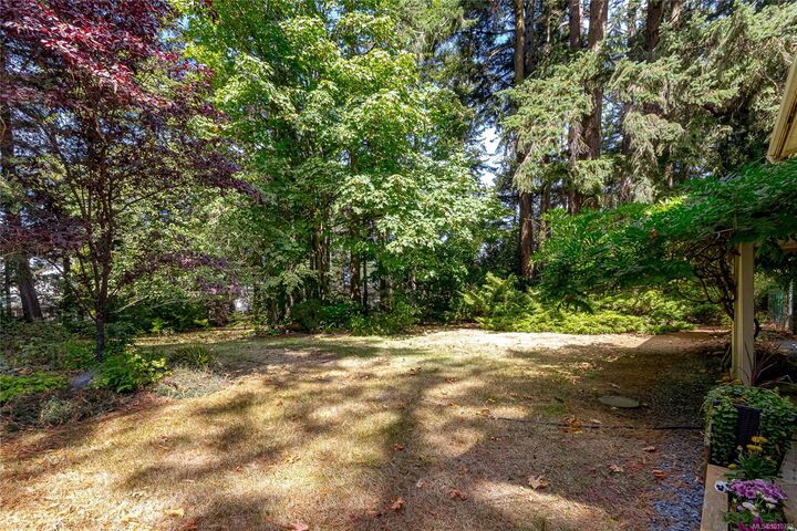 Property Photo:  589 Wootton Rd  BC V9C 3Z4 