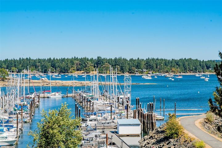Photo de la propriété: 375 Newcastle Ave 204 BC V9S 4H9