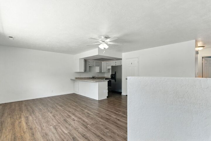 Property Photo: 550 S 200 E 7 UT 84770