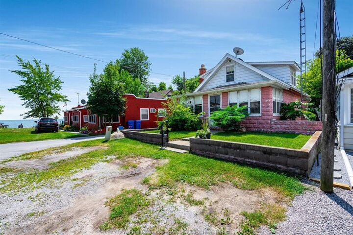 Property Photo:  561 3rd Boulevard  ON N9Y 3W2 