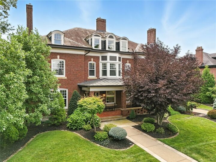 Property Photo:  5558 Aylesboro Ave  PA 15217 