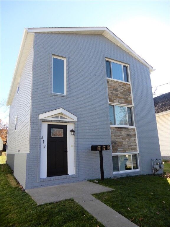 Property Photo:  317 W Grant Street 2  PA 15342 