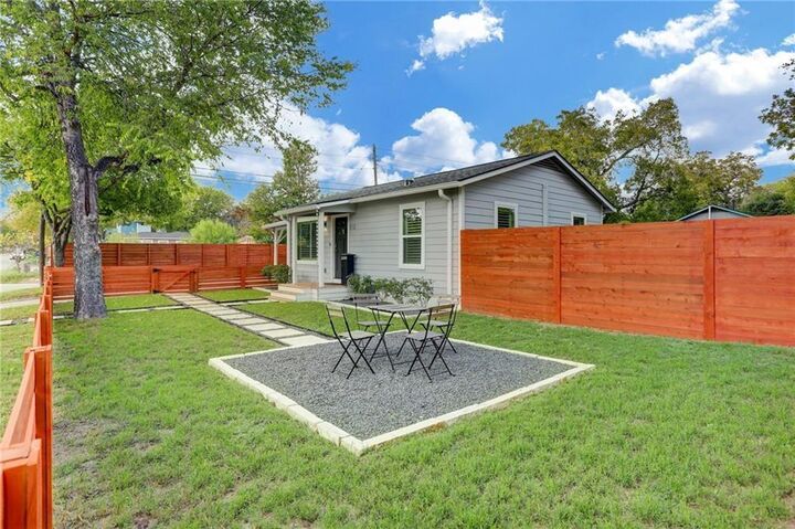 Property Photo: 212 Franklin Boulevard TX 78751
