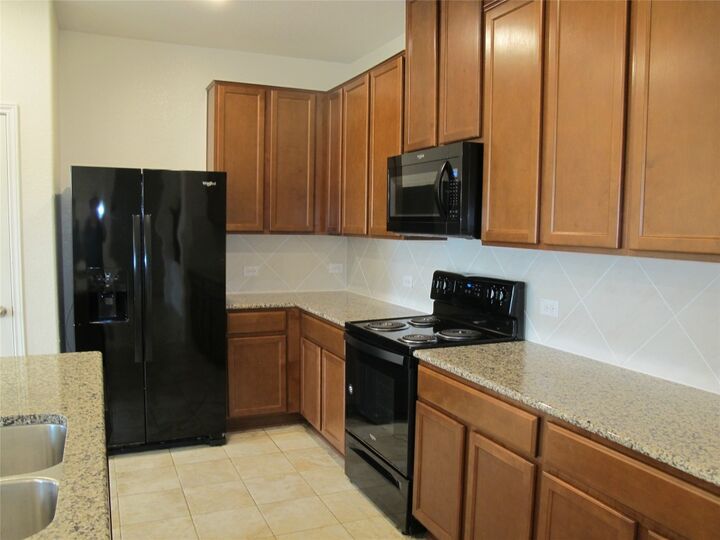 Property Photo: 7820 Big Wind Way TX 78724