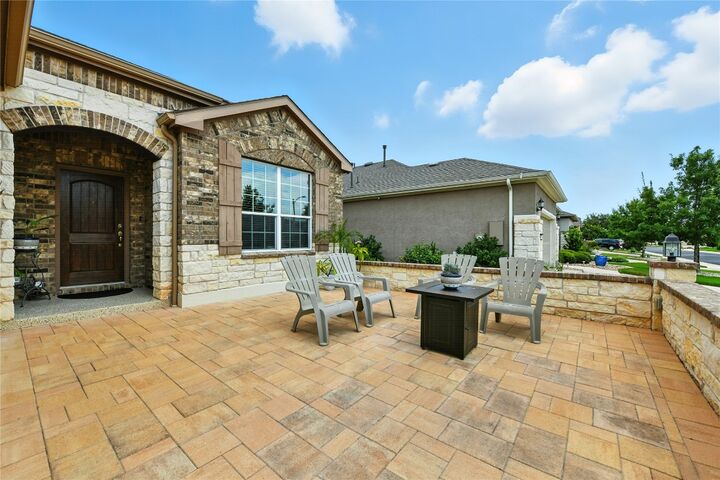 Property Photo: 107 Calhoun Lane TX 78633