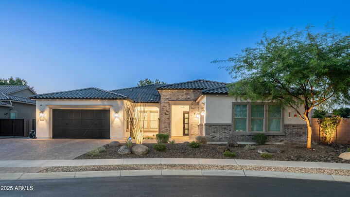 2086 E Trigger Way  Gilbert AZ 85297 photo