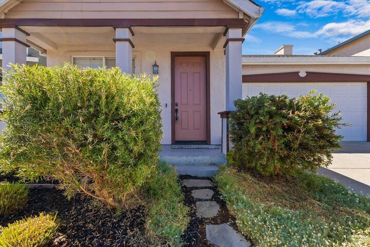 Property Photo:  2863 Liscum Street  CA 95407 