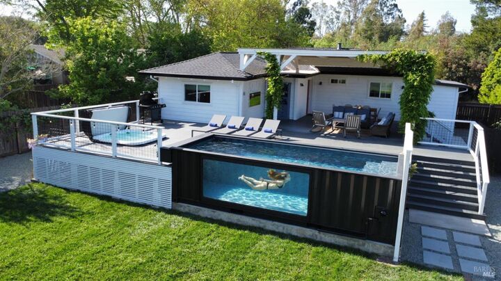 33 San Luis Road  Sonoma CA 95476 photo