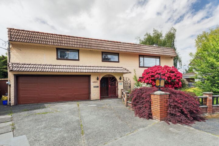 4523 King Edward Place — photo 1