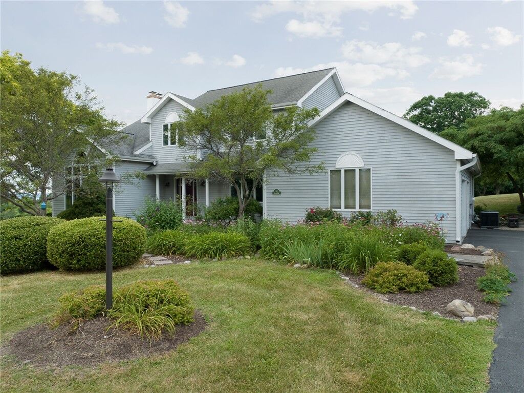 Property Photo:  52 Reach Run  NY 14850 