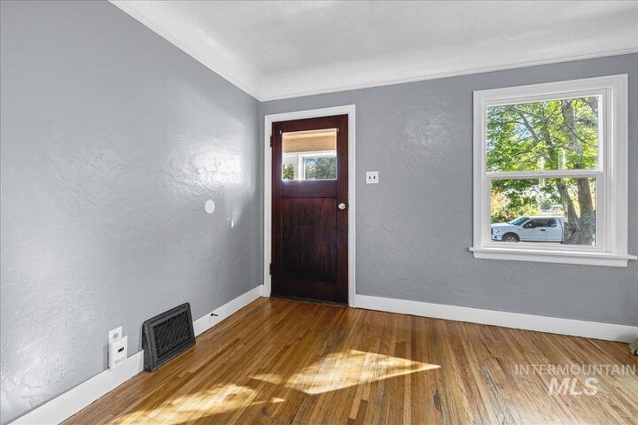Property Photo:  1920 Blaine St  ID 83605 