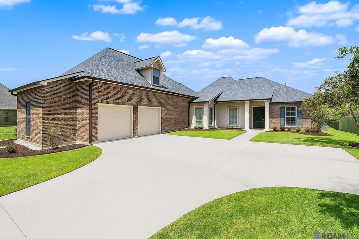 Property Photo: 42439 Greens View Dr LA 70737