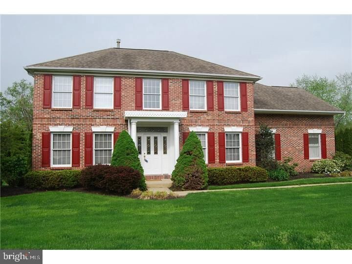 Property Photo: 4032 N Mallard Lane PA 18902