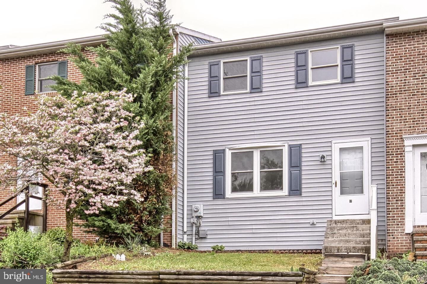 Property Photo:  17 Mall Road  PA 17319 