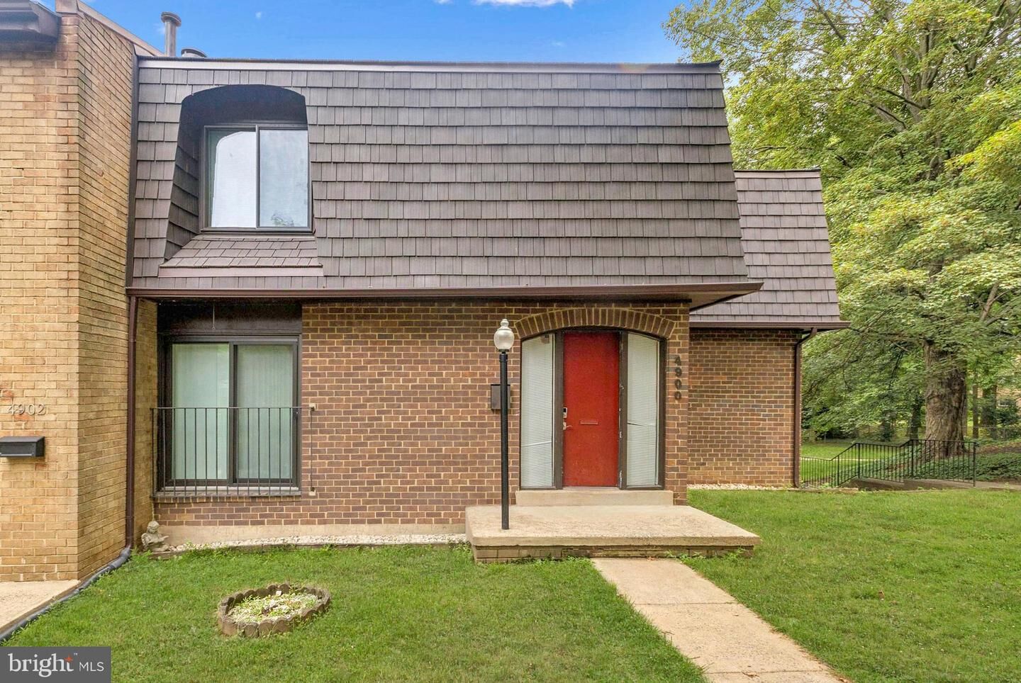 Property Photo: 4900 Schuyler Drive VA 22003