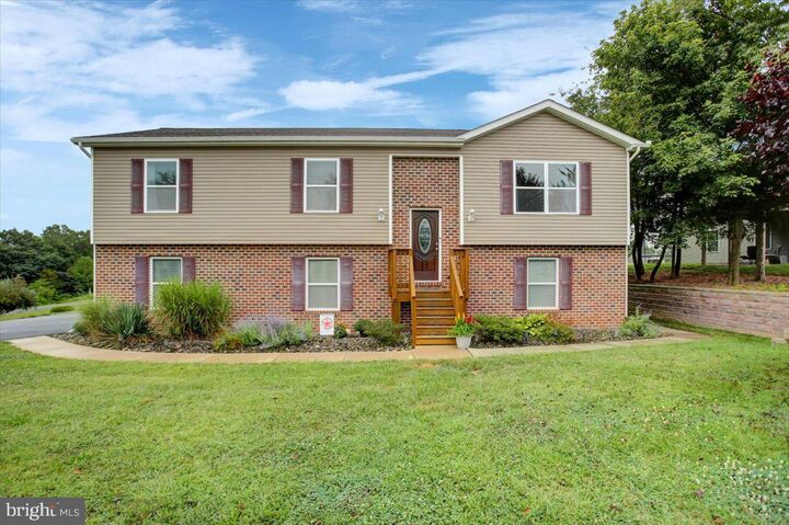 Property Photo: 3610 Hickory Court PA 17202