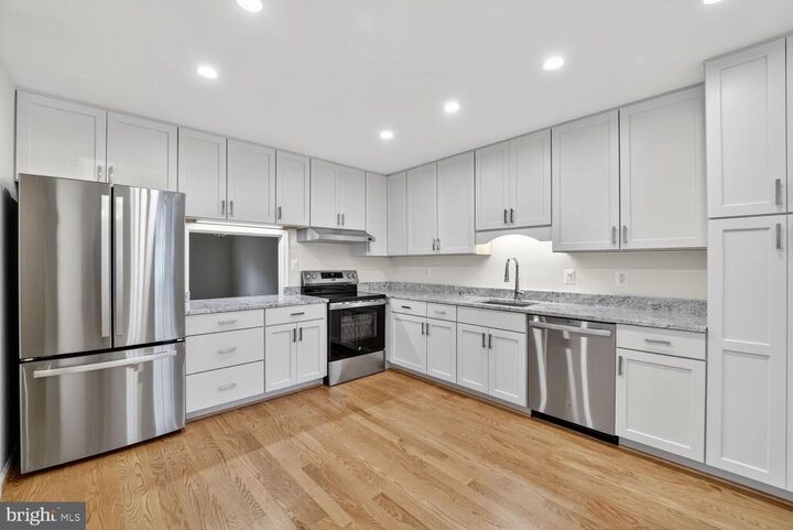 Property Photo:  4843 Sangamore Road 20  MD 20816 