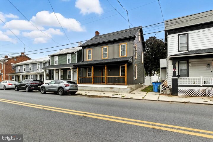 Property Photo: 153 E King Street PA 17340