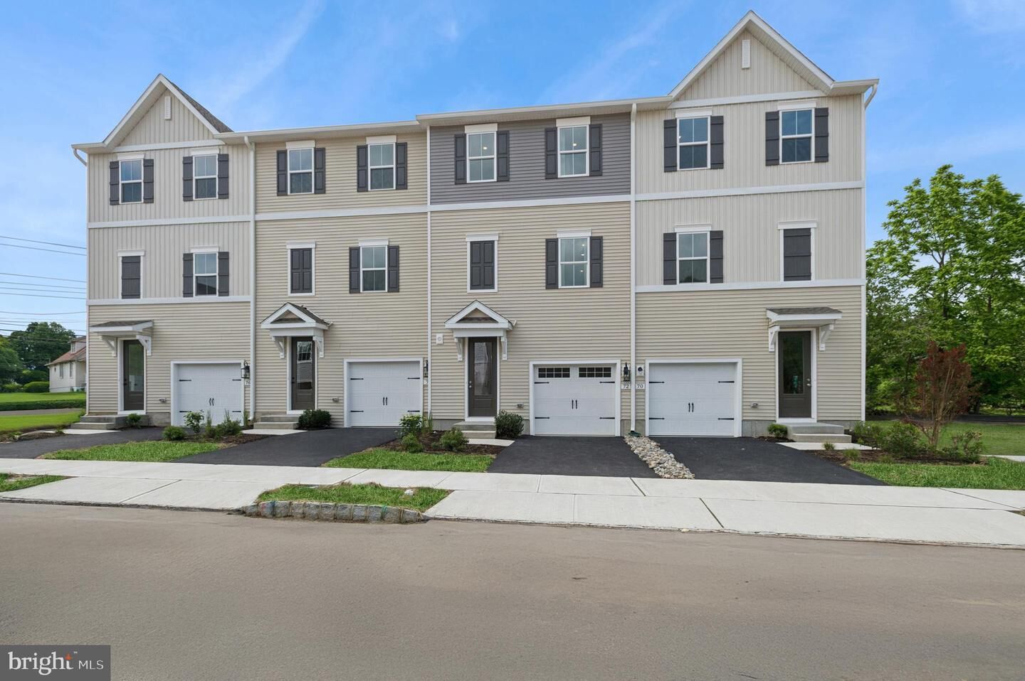 Property Photo:  65 Basswood Street 303  NJ 08009 