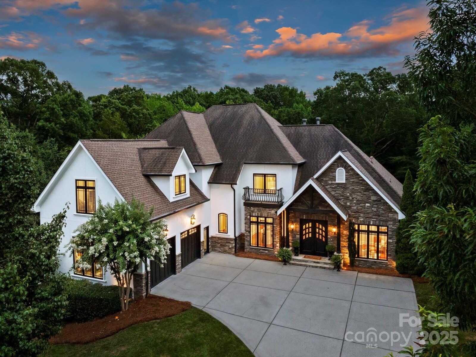 Property Photo:  2207 Trapper Court  NC 28270 