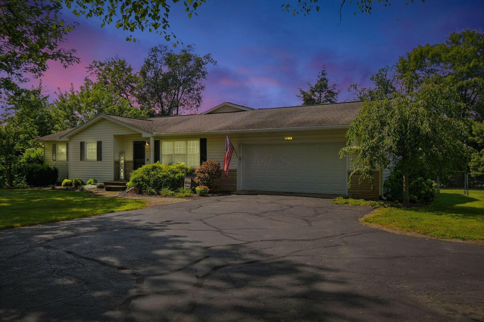 Property Photo: 2817 Walnut Creek Pike OH 43113