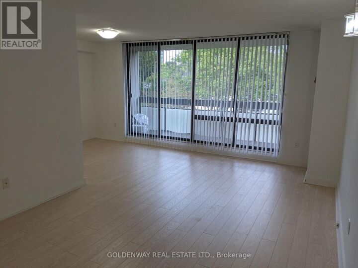 Photo de la propriété:  177 Linus Road 402  ON M2J 4S5 