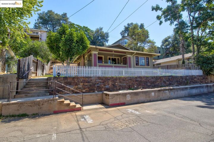 Property Photo:  375 S Shepherd Street  CA 95370 
