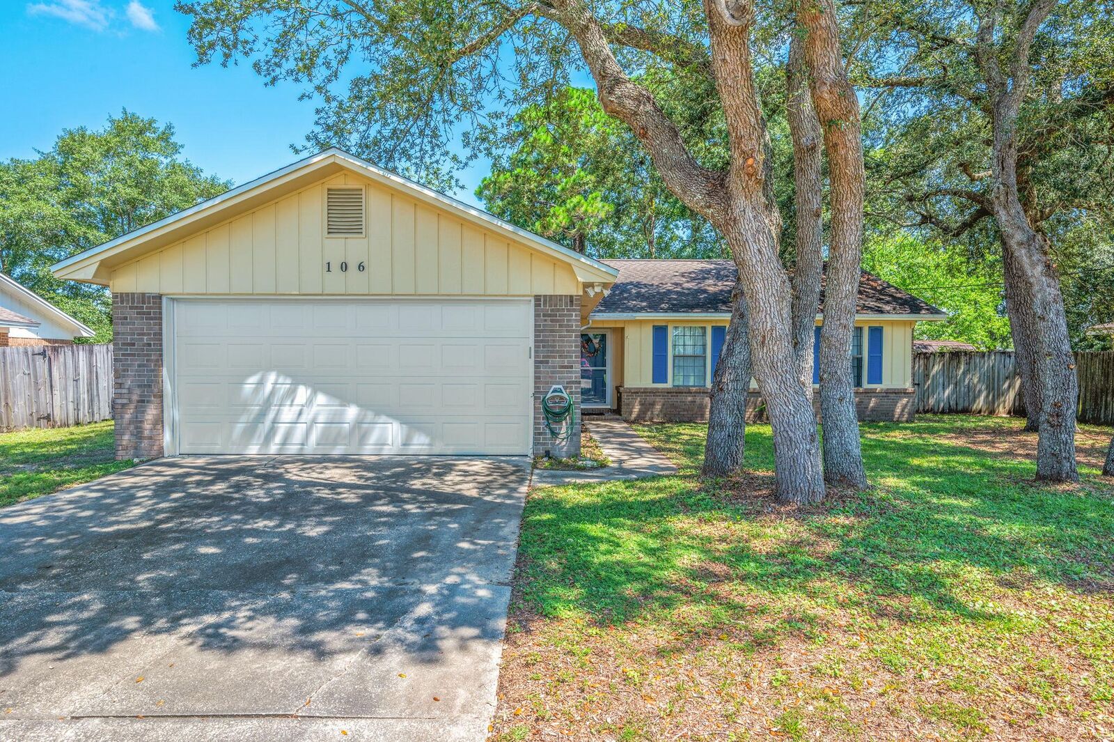 Property Photo: 106 Campbell Avenue FL 32536