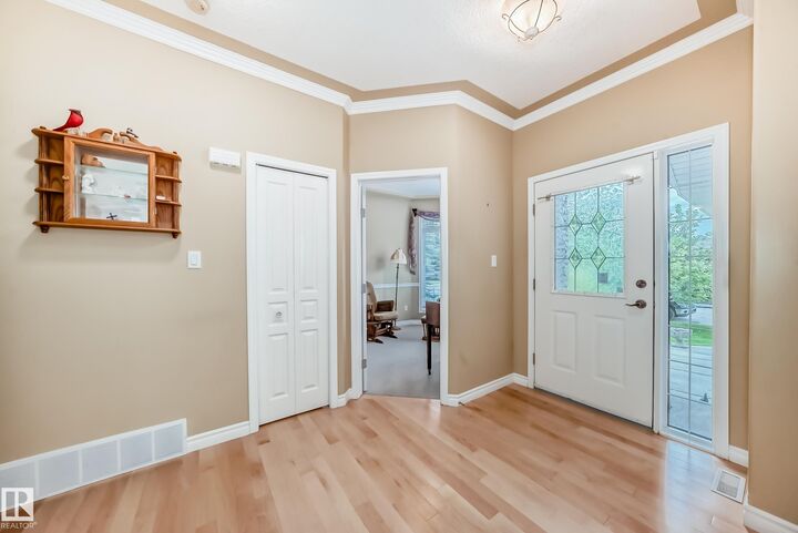 Property Photo: 1 Hendrie Drive AB T7X 2S4