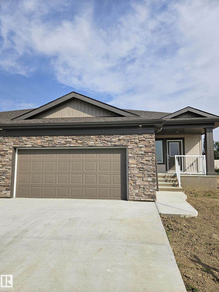 Property Photo:  11 Dalton Link 42  AB T7X 4C4 