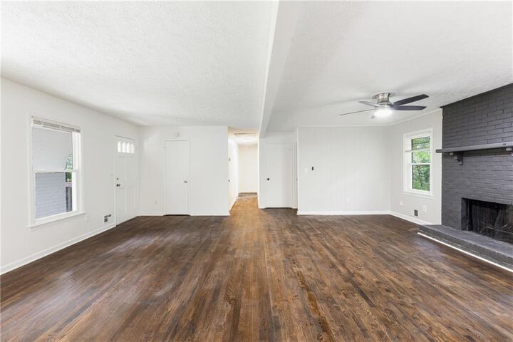 Property Photo: 1019 Crestwood Lane GA 30087