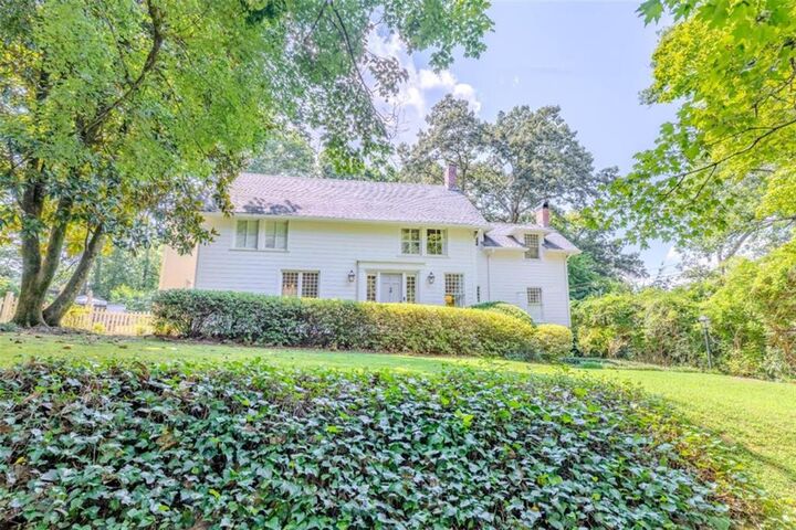 Property Photo:  211 Sherwood Road  GA 30165 