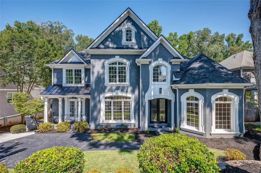 Property Photo: 1076 Devine Circle GA 30319